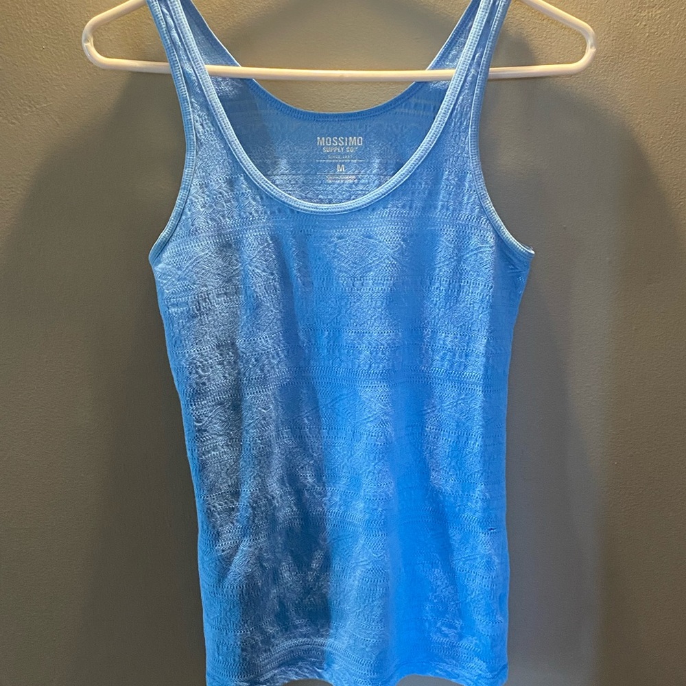 ⭐️3/$20 blue tank top women’s size large